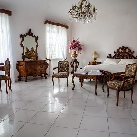 A~Mare Casa Vacanze Феццано Экстерьер фото